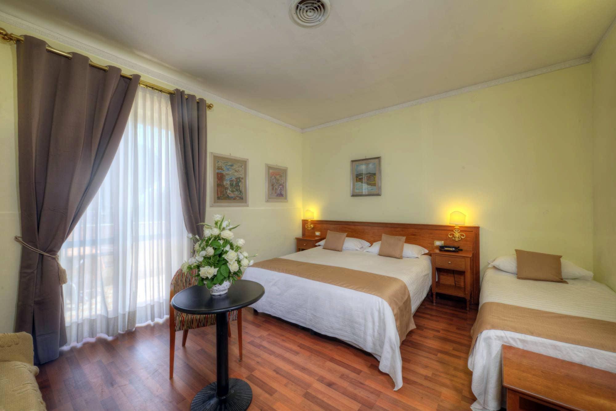 Hotel Vittoria Помпей Екстериор снимка