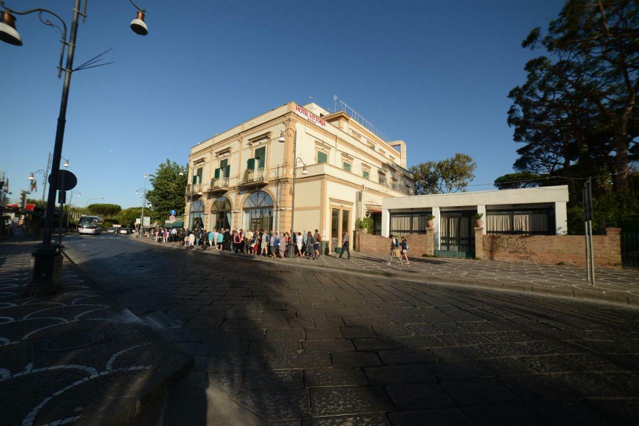 Hotel Vittoria Помпей Екстериор снимка