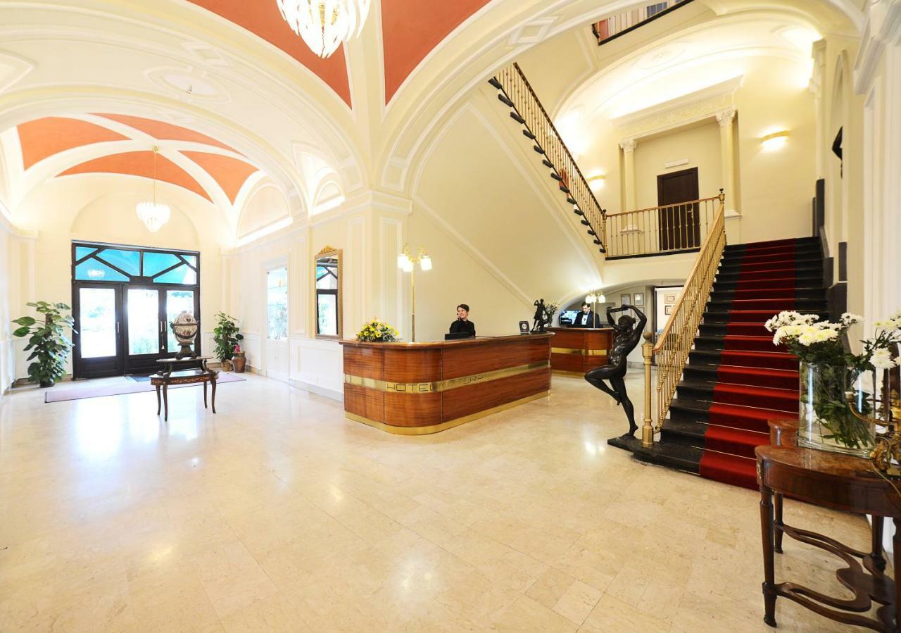 Hotel Vittoria Помпей Екстериор снимка